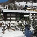 Schusser An Der Therme, Frühstück, Doppelzimmer Und 4*