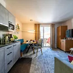 Gaestehaus Schusser An Der Therme, Fruehstueck, Doppelzimmer Und Nocleg ze śniadaniem Bad Kleinkirchheim