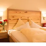 Gaestehaus Schusser An Der Therme, Fruehstueck, Doppelzimmer Und Nocleg ze śniadaniem