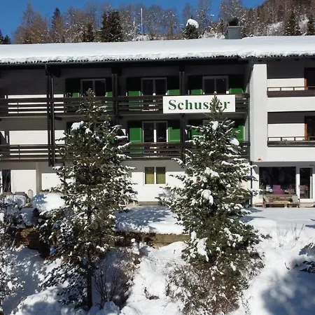 Bed & Breakfast Gaestehaus Schusser An Der Therme, Fruehstueck, Doppelzimmer Und Ferienwohnung 4*