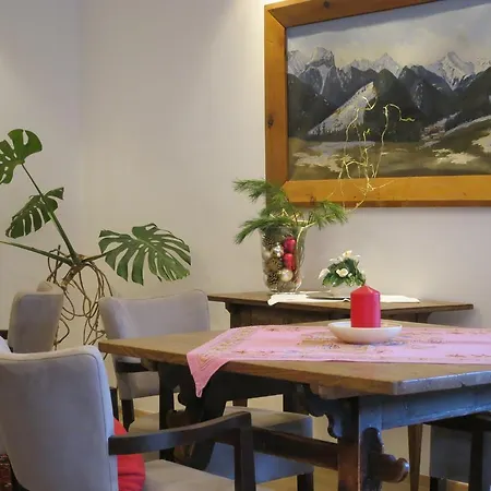 Gaestehaus Schusser An Der Therme, Fruehstueck, Doppelzimmer Und Bad Kleinkirchheim