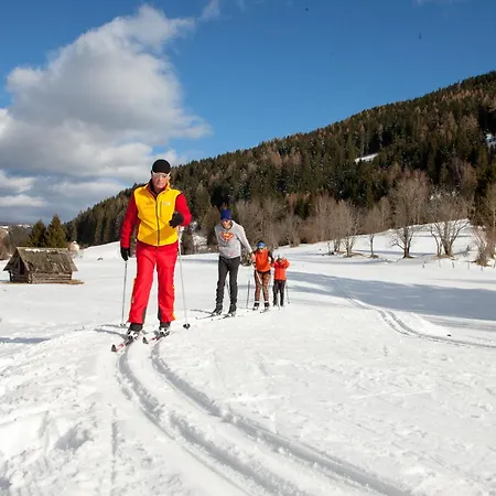 Gaestehaus Schusser An Der Therme Oda ve Kahvaltı Bad Kleinkirchheim