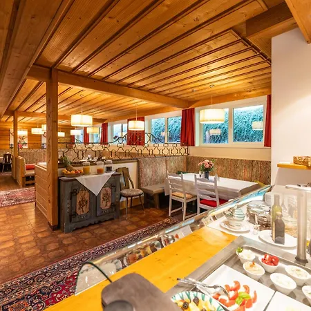 Bed & Breakfast Gaestehaus Schusser An Der Therme, Fruehstueck, Doppelzimmer Und 4*