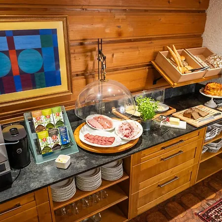 Gaestehaus Schusser An Der Therme, Fruehstueck, Doppelzimmer Und 4*