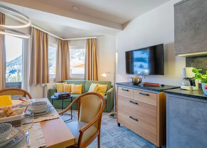 Bed & Breakfast Gaestehaus Schusser An Der Therme, Fruehstueck, Doppelzimmer Und Ferienwohnung Bad Kleinkirchheim