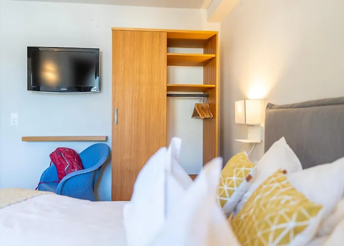 Bed & Breakfast Gaestehaus Schusser An Der Therme, Fruehstueck, Doppelzimmer Und Ferienwohnung 4*