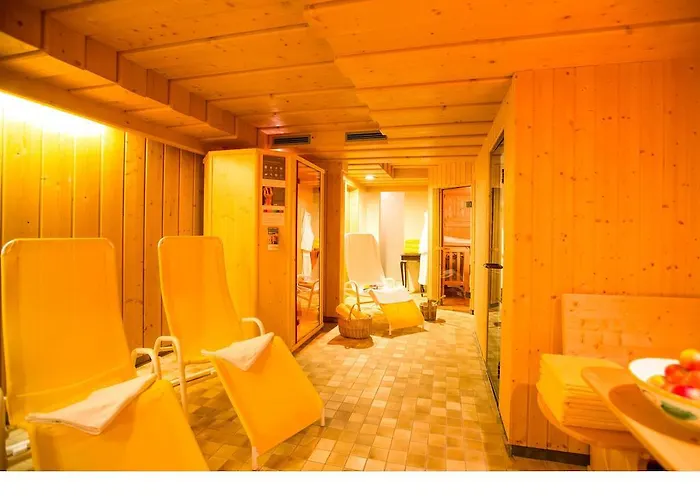 Bed & Breakfast Gaestehaus Schusser An Der Therme, Fruehstueck, Doppelzimmer Und Ferienwohnung