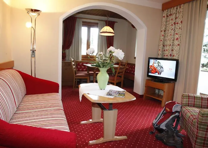 Gaestehaus Schusser An Der Therme, Fruehstueck, Doppelzimmer Und Ferienwohnung Bad Kleinkirchheim