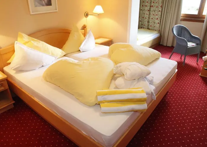 Gaestehaus Schusser An Der Therme, Fruehstueck, Doppelzimmer Und Ferienwohnung 4*