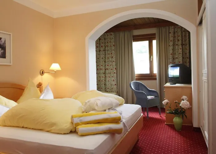 Gaestehaus Schusser An Der Therme, Fruehstueck, Doppelzimmer Und Ferienwohnung Bed & Breakfast 4*