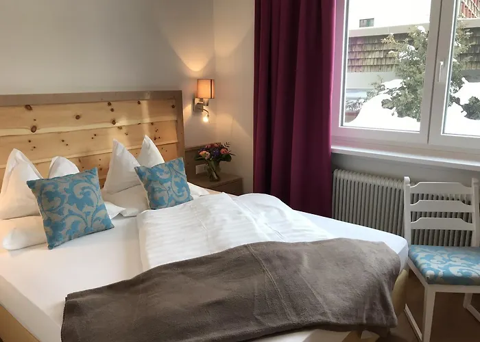 Gaestehaus Schusser An Der Therme, Fruehstueck, Doppelzimmer Und Ferienwohnung